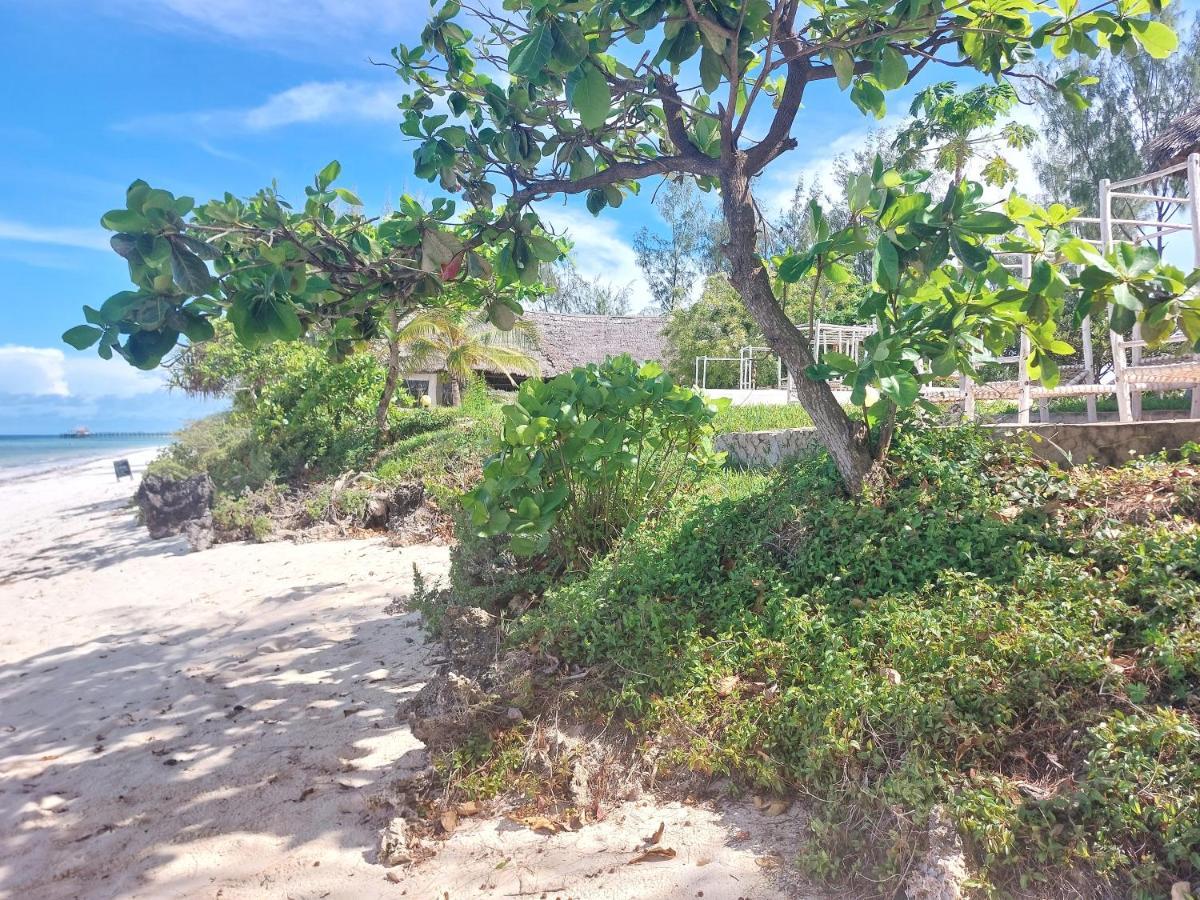 Jaribu Beach Hotel パジェ エクステリア 写真
