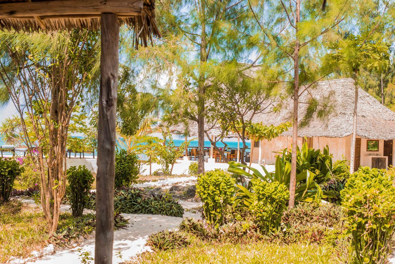 Jaribu Beach Hotel パジェ エクステリア 写真
